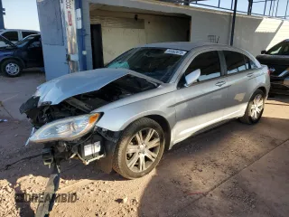 2012 Chrysler 200 Touring with VIN 1C3CCBBB5CN288298, listed as a Copart auction lot 44462675 with 152,144 mi miles and Salvage Title. Bid and sale history available at carsss.com. Image 1.