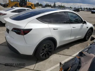 2022 Tesla Model Y Long Range with VIN 7SAYGDEE3NF558379, listed as a Copart auction lot 48594035 with 12,501 mi miles and Salvage Title. Bid and sale history available at carsss.com. Image 3.