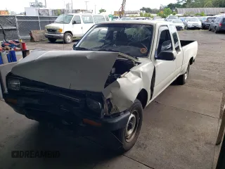 1990 Toyota 2WD Pickups DX with VIN JT4RN93P6L5011825, listed as a Copart auction lot 88170675 with 151,928 mi miles and Salvage Title. Bid and sale history available at carsss.com. Image 1.