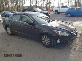 2011 Honda Accord LX z VIN 1HGCP2F3XBA019708, wystawiony jako IAAI lot #41748973 z przebiegiem Nie podano mil oraz . Historia ofert i sprzedaży dostępna na DreamBid. Obrazek 1.