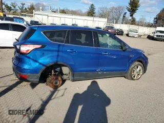 2017 Ford Escape SE with VIN 1FMCU9GD6HUE41887, listed as a Copart auction lot 88399125 with Not Provided miles and Salvage Title. Bid and sale history available at DreamBid. Image 3.