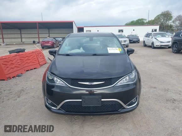 2018 Chrysler Pacifica Touring Plus z VIN 2C4RC1FG7JR358146, wystawiony jako IAAI lot #42155238 z przebiegiem 73 914 mil mil oraz . Historia ofert i sprzedaży dostępna na DreamBid. Obrazek 12.