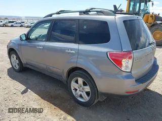 2010 Subaru Forester 2.5X Limited with VIN JF2SH6DC5AH777741, listed as a IAAI auction lot 42117516 with 95,345 mi miles. Bid and sale history available at carsss.com. Image 3.