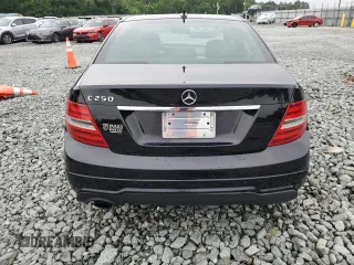 2013 Mercedes-Benz C 250 Sport с VIN WDDGF4HB4DR258779, выставлен на аукционе Copart как лот 61388095 с пробегом 257 716 миль миль и Списание • Salvage title. История ставок и продаж доступна на DreamBid. Изображение 6.