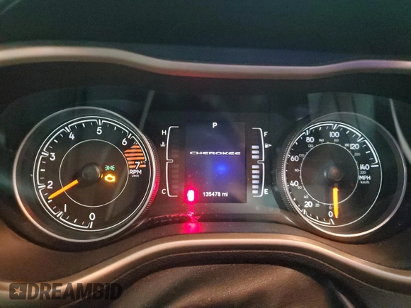 2016 Jeep Cherokee Latitude z VIN 1C4PJMCB0GW123336, wystawiony jako Copart lot #85273804 z przebiegiem 135 478 mil mil oraz Czysty tytuł • Clean title. Historia ofert i sprzedaży dostępna na DreamBid. Obrazek 9.