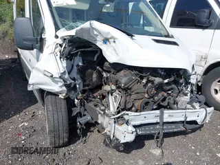 2017 Ford Transit z VIN 1FDYR2CM6HKB35997, wystawiony jako IAAI lot #38714739 z przebiegiem 114 147 mil mil oraz . Historia ofert i sprzedaży dostępna na DreamBid. Obrazek 6.