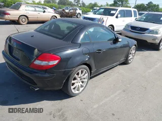 2007 Mercedes-Benz SLK 350 with VIN WDBWK56F47F151457, listed as a IAAI auction lot 42048505 with 293,830 mi miles and . Bid and sale history available at DreamBid. Image 4.