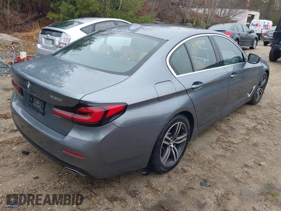 2021 BMW 5 Series 530i xDrive with VIN WBA13BJ05MWX32274, listed as a IAAI auction lot 41903090 with 43,729 mi miles and . Bid and sale history available at DreamBid. Image 4.