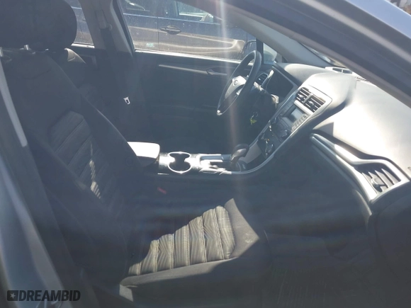 2016 Ford Fusion SE with VIN 1FA6P0H76G5132058, listed as a IAAI auction lot 42033056 with 220,841 mi miles. Bid and sale history available at carsss.com. Image 5.