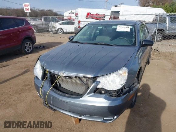 2008 Chrysler Sebring LX z VIN 1C3LC46K38N156346, wystawiony jako IAAI lot #40965609 z przebiegiem Nie podano mil oraz . Historia ofert i sprzedaży dostępna na DreamBid. Obrazek 2.