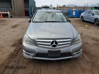 2013 Mercedes-Benz C 300 Sport with VIN WDDGF8AB6DG125342, listed as a Copart auction lot 66119635 with 239,314 mi miles and Clean title. Bid and sale history available at DreamBid. Image 5.