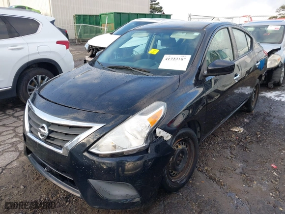 2017 Nissan Versa Sedan SV with VIN 3N1CN7AP0HL827999, listed as a IAAI auction lot 41723107 with 165,234 mi miles. Bid and sale history available at carsss.com. Image 17.
