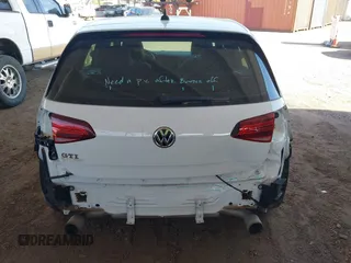 2018 Volkswagen GTI S с VIN 3VW547AU7JM256121, выставлен на аукционе IAAI как лот 42475397 с пробегом Не указан миль и . История ставок и продаж доступна на DreamBid. Изображение 16.