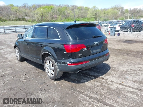 2007 Audi Q7 Premium with VIN WA1BY74L97D056322, listed as a IAAI auction lot 42081141 with 173,587 mi miles and . Bid and sale history available at DreamBid. Image 3.