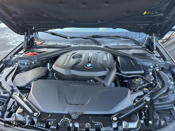 2017 BMW 4 Series 430i xDrive with VIN WBA4U9C35H5H64067, listed as a Copart auction lot 42806385 with 127,439 mi miles and Clean title. Bid and sale history available at DreamBid. Image 7.