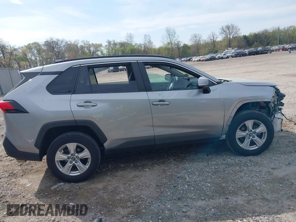 2019 Toyota RAV4 XLE with VIN 2T3P1RFV7KW063940, listed as a IAAI auction lot 42005512 with 63,813 mi miles and . Bid and sale history available at DreamBid. Image 14.