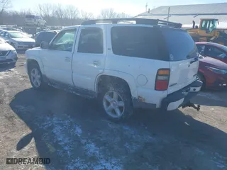 2005 Chevrolet Tahoe Z71 with VIN 1GNEK13T75R102269, listed as a IAAI auction lot 41633323 with 153,759 mi miles. Bid and sale history available at carsss.com. Image 3.