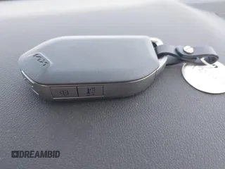 2025 Kia Sorento LX z VIN 5XYRG4JC4SG355799, wystawiony jako IAAI lot #41709416 z przebiegiem 1698 mil mil oraz . Historia ofert i sprzedaży dostępna na DreamBid. Obrazek 11.