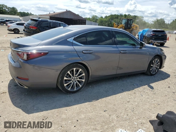 2019 Lexus ES 350 with VIN 58ABZ1B18KU005957, listed as a Copart auction lot 62564004 with 68,418 mi miles and Clean Title. Bid and sale history available at DreamBid. Image 3.