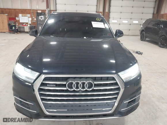 2017 Audi Q7 Premium Plus with VIN WA1LAAF74HD053058, listed as a IAAI auction lot 42008360 with 210,228 mi miles. Bid and sale history available at carsss.com. Image 12.