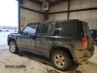 2013 Jeep Patriot Sport with VIN 1C4NJRBB5DD245574, listed as a Copart auction lot 47740035 with 185,559 mi miles and Salvage Title. Bid and sale history available at carsss.com. Image 2.