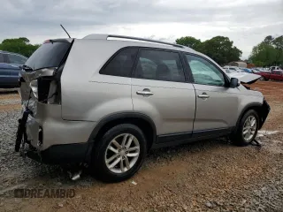 2015 Kia Sorento LX with VIN 5XYKT4A64FG658448, listed as a Copart auction lot 54198645 with 149,768 mi miles and Salvage Title. Bid and sale history available at DreamBid. Image 3.