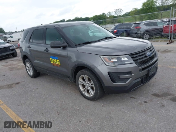 2017 Ford Police Interceptor Utility z VIN 1FM5K8ARXHGD26446, wystawiony jako IAAI lot #42779736 z przebiegiem 133 865 mil mil oraz . Historia ofert i sprzedaży dostępna na DreamBid. Obrazek 1.