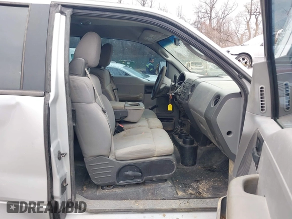 2006 Ford F-150 STX with VIN 1FTRX14W26NB47956, listed as a IAAI auction lot 41781752 with 111,126 mi miles. Bid and sale history available at carsss.com. Image 5.