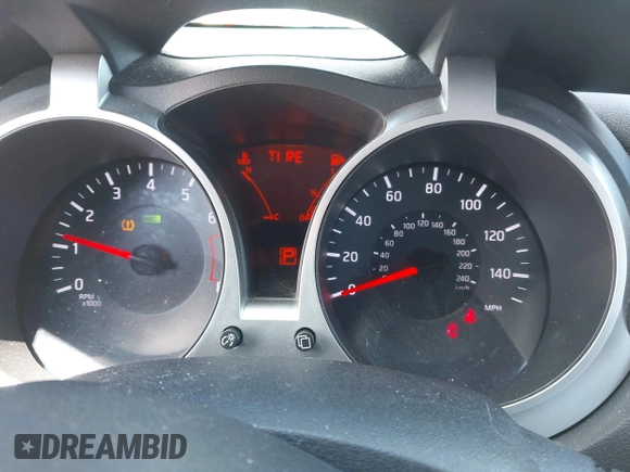 2014 Nissan Juke SL with VIN JN8AF5MVXET358643, listed as a IAAI auction lot 41990136 with 1 mi miles. Bid and sale history available at carsss.com. Image 6.