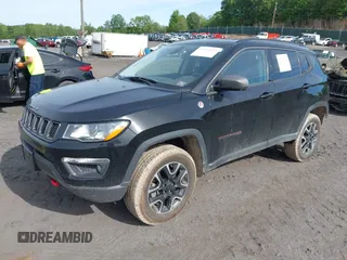2020 Jeep Compass Trailhawk z VIN 3C4NJDDB7LT195317, wystawiony jako IAAI lot #42325122 z przebiegiem 97 858 mil mil oraz . Historia ofert i sprzedaży dostępna na DreamBid. Obrazek 17.