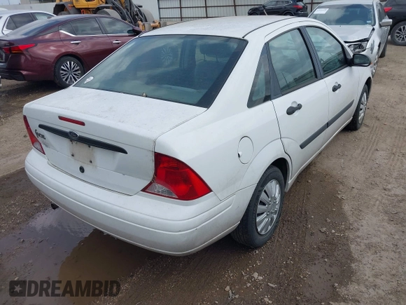 2003 Ford Focus LX with VIN 1FAFP33P33W156797, listed as a IAAI auction lot 42086475 with 200,727 mi miles and . Bid and sale history available at carsss.com. Image 4.
