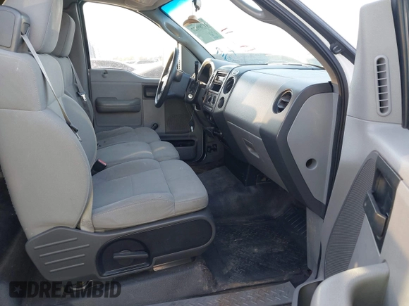 2007 Ford F-150 XL with VIN 1FTRF12227KD11938, listed as a IAAI auction lot 41789627 with 265,782 mi miles. Bid and sale history available at carsss.com. Image 5.
