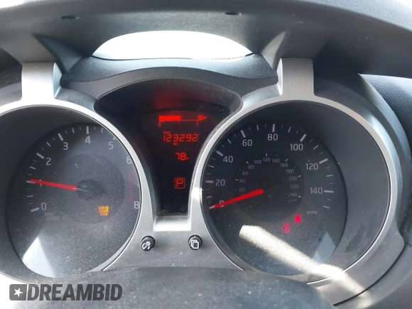 2016 Nissan Juke S with VIN JN8AF5MR2GT601724, listed as a IAAI auction lot 42053764 with 123,292 mi miles. Bid and sale history available at carsss.com. Image 7.