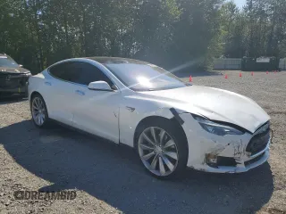 2013 Tesla Model S Performance with VIN 5YJSA1DP1DFP22426, listed as a Copart auction lot 66045915 with 88,757 mi miles and Salvage title. Bid and sale history available at DreamBid. Image 4.