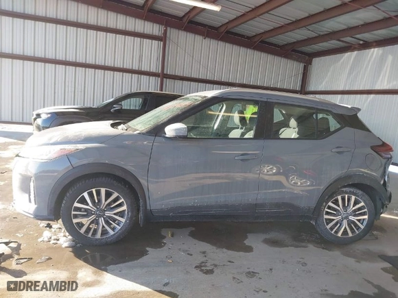 2022 Nissan Kicks SV with VIN 3N1CP5CV3NL477886, listed as a IAAI auction lot 41394184 with NaN miles. Bid and sale history available at carsss.com. Image 14.