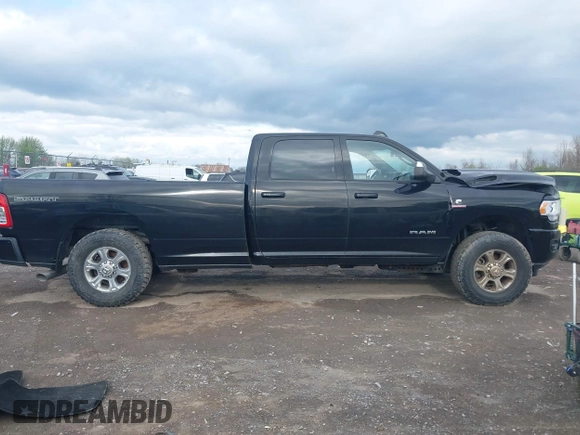 2019 Ram 2500 Big Horn with VIN 3C6UR5JL0KG700152, listed as a IAAI auction lot 42180625 with 94,282 mi miles. Bid and sale history available at carsss.com. Image 13.