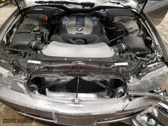 2008 BMW 7 Series 750Li with VIN WBAHN83528DT84097, listed as a Copart auction lot 47530765 with 104816 miles and Salvage Title. Bid and sale history available at carsss.com. Image 11.