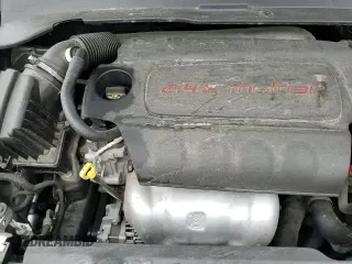 2019 Jeep Compass Latitude with VIN 3C4NJDBBXKT654034, listed as a Copart auction lot 70139215 with 56,683 mi miles and Salvage title. Bid and sale history available at DreamBid. Image 16.
