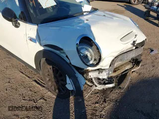 2020 MINI Hardtop Cooper S z VIN WMWXR5C00L2L49498, wystawiony jako IAAI lot #40679562 z przebiegiem 48 387 mil mil oraz . Historia ofert i sprzedaży dostępna na DreamBid. Obrazek 19.