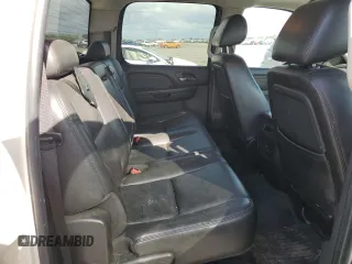 2010 GMC Sierra 1500 Denali z VIN 3GTRKXE20AG280035, wystawiony jako Copart lot #51327485 z przebiegiem 290 600 mil mil oraz Szkoda całkowita • Salvage title. Historia ofert i sprzedaży dostępna na DreamBid. Obrazek 10.