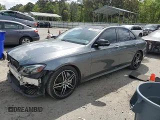 2019 Mercedes-Benz E-Class E 300 with VIN WDDZF4JB3KA520824, listed as a Copart auction lot 51290205 with 91,527 mi miles and Salvage Title. Bid and sale history available at carsss.com. Image 1.