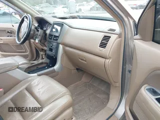 2007 Honda Pilot EX-L with VIN 5FNYF185X7B008285, listed as a IAAI auction lot 41869795 with 238,516 mi miles. Bid and sale history available at carsss.com. Image 5.