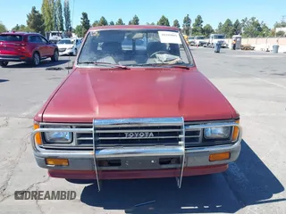1988 Toyota Pickup с VIN JT4RN50A6J5133493, выставлен на аукционе IAAI как лот 40299081 с пробегом 105 705 миль миль и . История ставок и продаж доступна на DreamBid. Изображение 6.