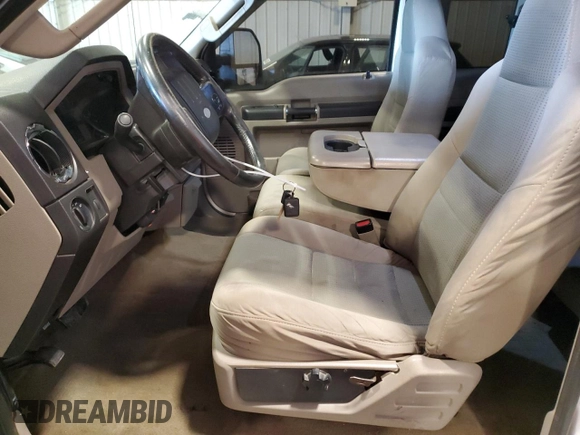 2008 Ford F-350 XL with VIN 1FTWX31R98EB22035, listed as a Copart auction lot 43644045 with 272,372 mi miles and Salvage Title. Bid and sale history available at DreamBid. Image 7.