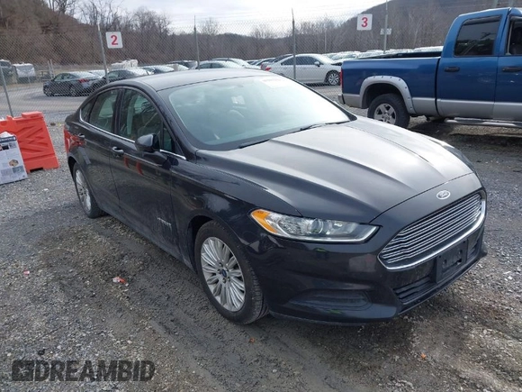 2015 Ford Fusion S Hybrid with VIN 3FA6P0UU8FR283233, listed as a IAAI auction lot 41501282 with 190,809 mi miles. Bid and sale history available at carsss.com. Image 1.