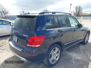 2015 Mercedes-Benz GLK with VIN WDCGG8JB0FG402300, listed as a IAAI auction lot 41969142 with 135,806 mi miles. Bid and sale history available at carsss.com. Image 4.