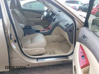 2008 Lexus ES 330 z VIN JTHBJ46G382200922, wystawiony jako IAAI lot #41506772 z przebiegiem 135 180 mil mil oraz . Historia ofert i sprzedaży dostępna na DreamBid. Obrazek 5.