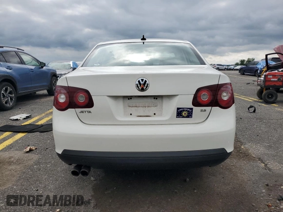2009 Volkswagen Jetta SE z VIN 3VWRM71K39M057367, wystawiony jako Copart lot #58745235 z przebiegiem 130 647 mil mil oraz Szkoda całkowita • Salvage title. Historia ofert i sprzedaży dostępna na DreamBid. Obrazek 6.