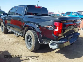 2024 Chevrolet Colorado 4WD LT с VIN 1GCPTCEK0R1307029, выставлен на аукционе IAAI как лот 41970441 с пробегом 4 968 миль миль и . История ставок и продаж доступна на DreamBid. Изображение 3.