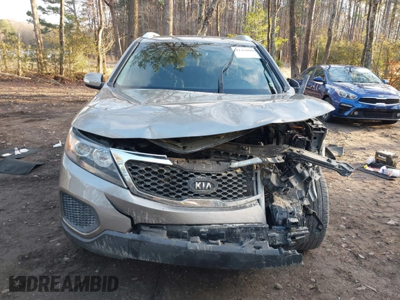 2012 Kia Sorento LX with VIN 5XYKTDA23CG243663, listed as a IAAI auction lot 41160965 with 113,317 mi miles. Bid and sale history available at carsss.com. Image 13.